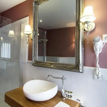 Hotel Natura Petit 2*